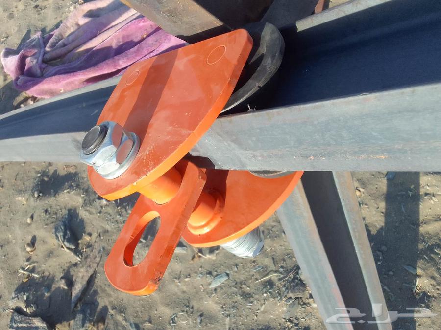 New winch, lightly used64405320783618112