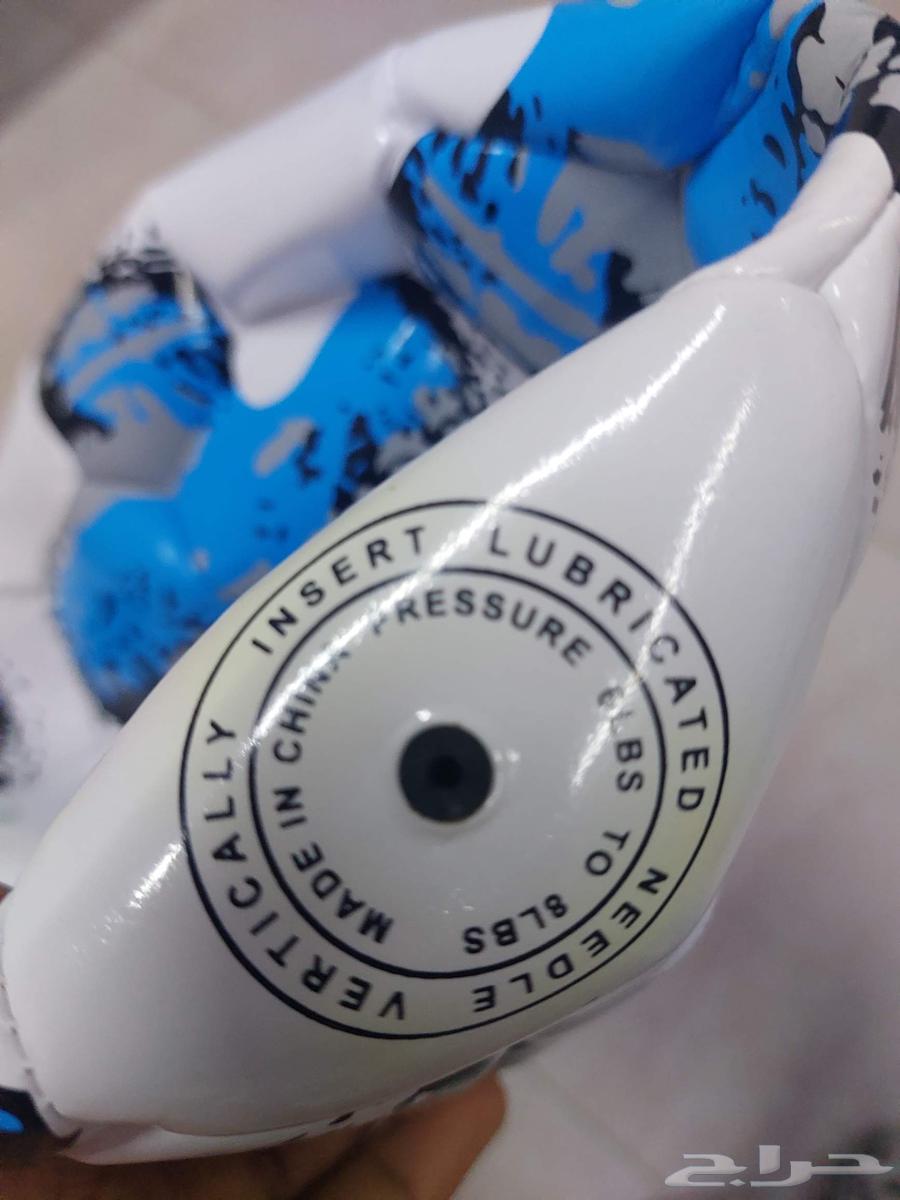 كرة قدم للبيع64411122065537110