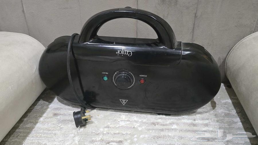 The samosa maker is very clean, used once, reason for sale is no need64405499958401110