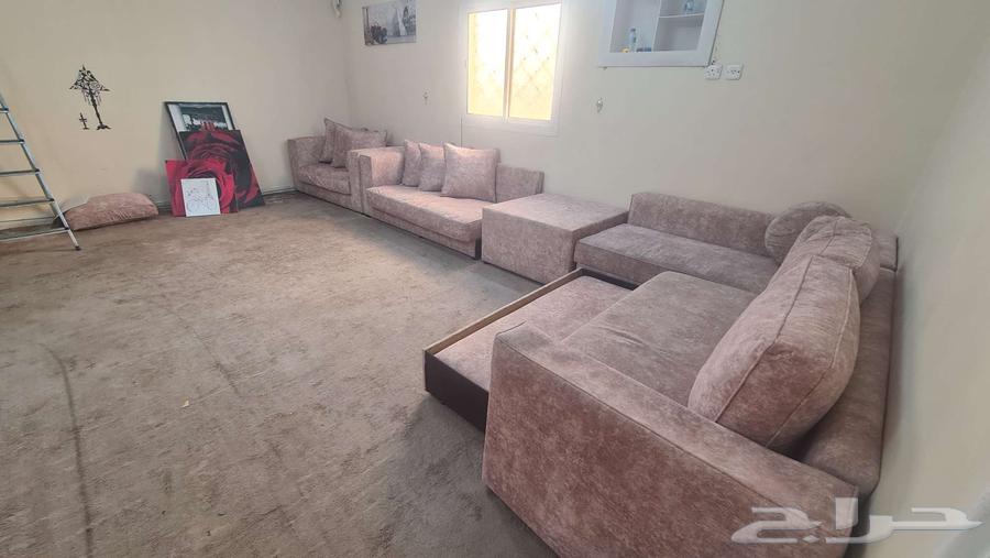 Sofa for sale in good condition for 100 riyals, Al-Badrani pattern, urgent64406611776899111