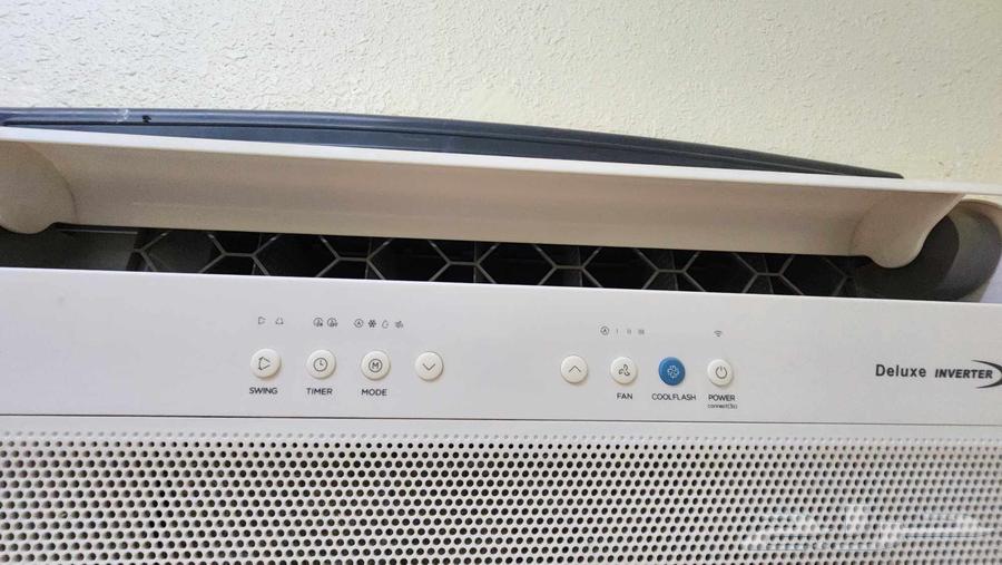 midea window type aircon smart aircon with wifi 6 months use64407084491777111