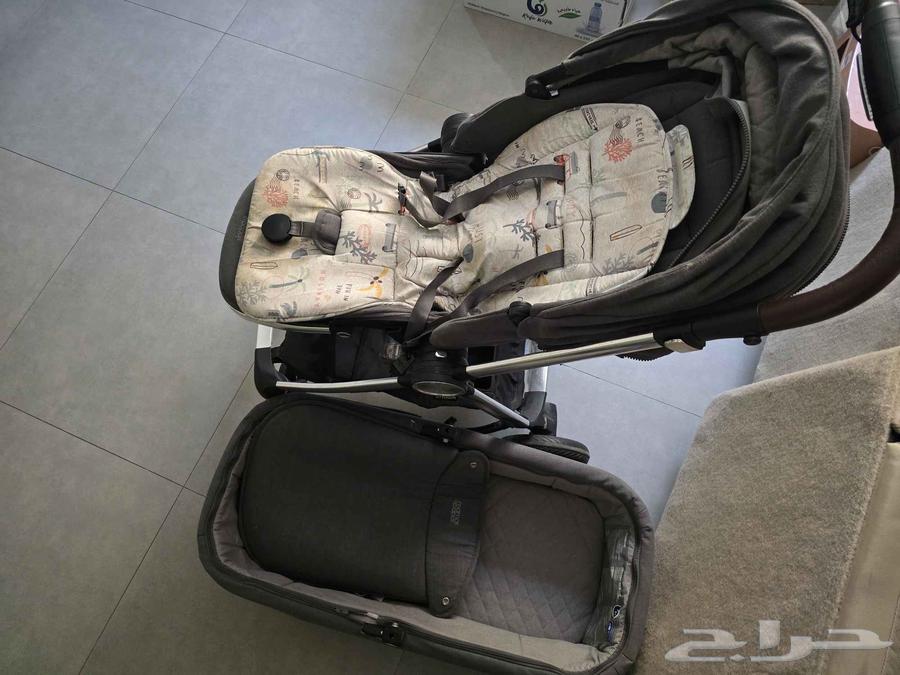 عربية أطفال مع سرير ماركة ماماز و باباز64407699247618113