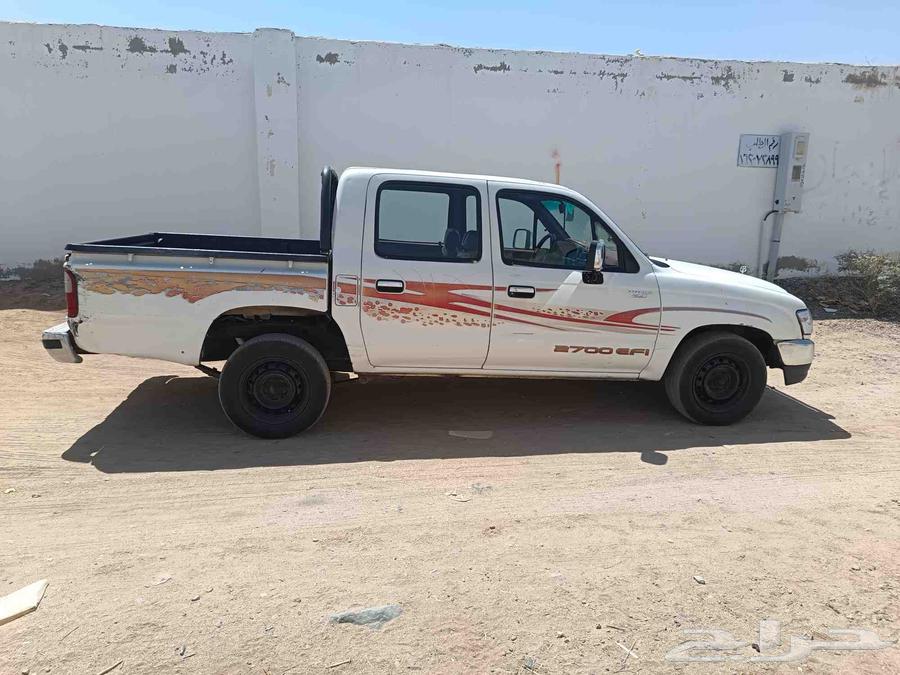 تويوتا هايلكس الموديل200264560628225282113