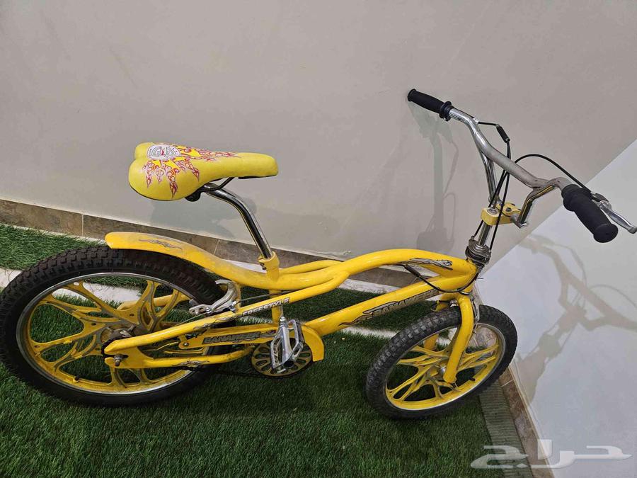 دراجه شبه جديده لاينقصها شيء سبب البيع لم تعد تناسب سن الولد64410652862850111