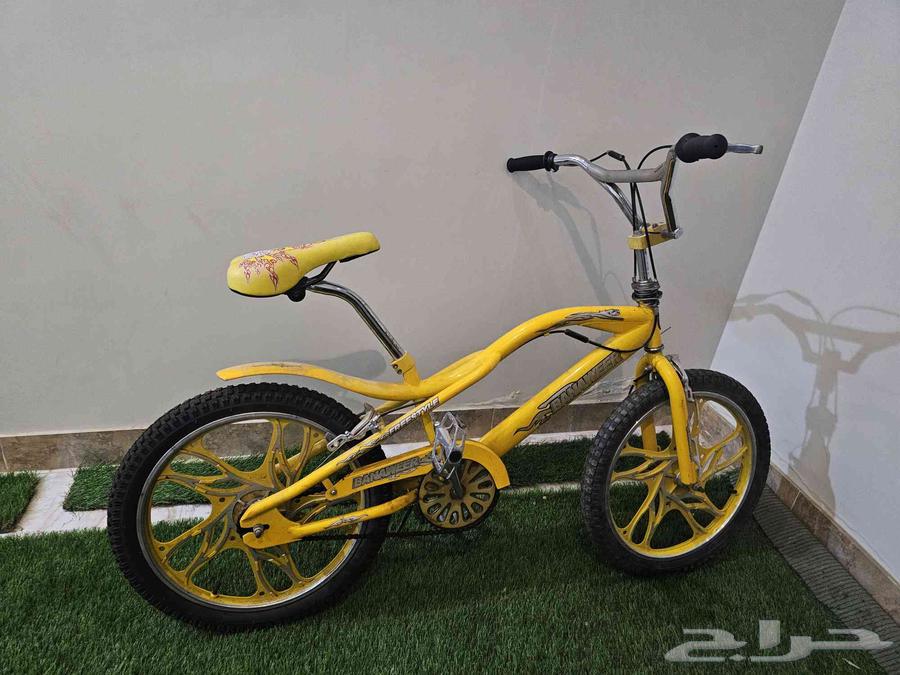 دراجه شبه جديده لاينقصها شيء سبب البيع لم تعد تناسب سن الولد64410652862850112