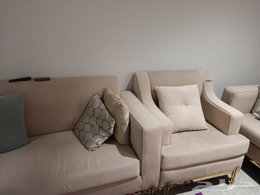 كنب مستعمل للبيع الاستلام من المنزل64406207189250114