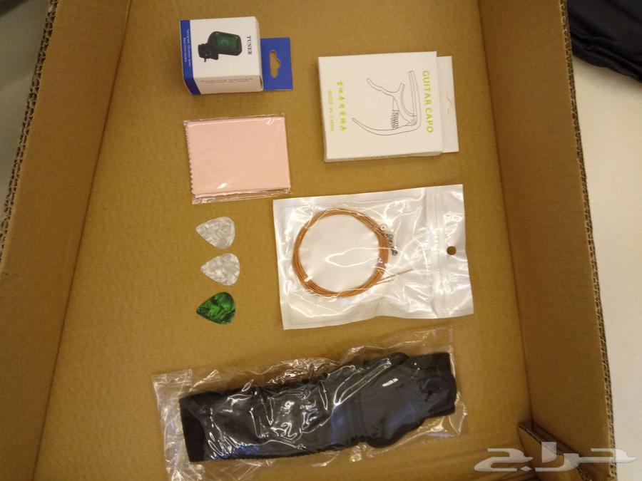 اوكستك قيتار جديد 38 انش مع اكسسوارات للبيع في جدة64411149065731111