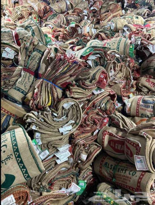 I have empty rice bags, 40 kg each, for sale, and I have empty oil tanks64411715044739113