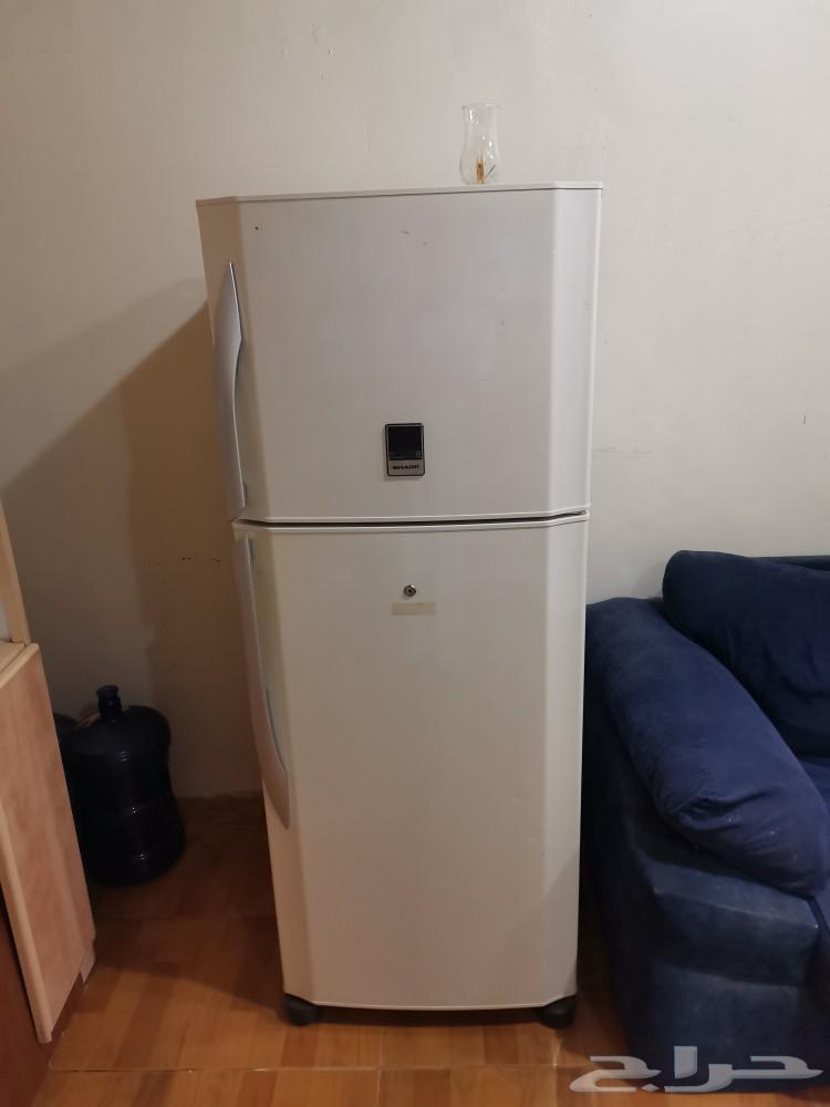 ثلاجة شارب استعمال بسيط جدا  ب 700 ريال64407350041089110