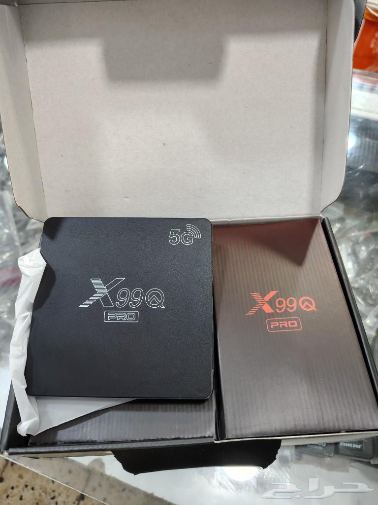 Camera and satellite internet dish64411149024897113