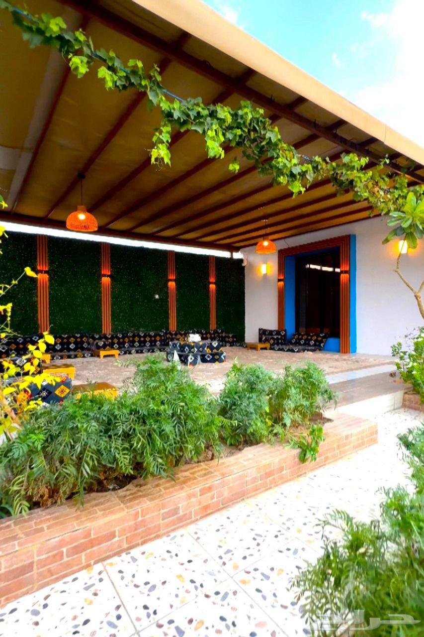 شاليه بتصميم شعبي و كلاسيكي مع عرض العودة للمدارس64411419714819111