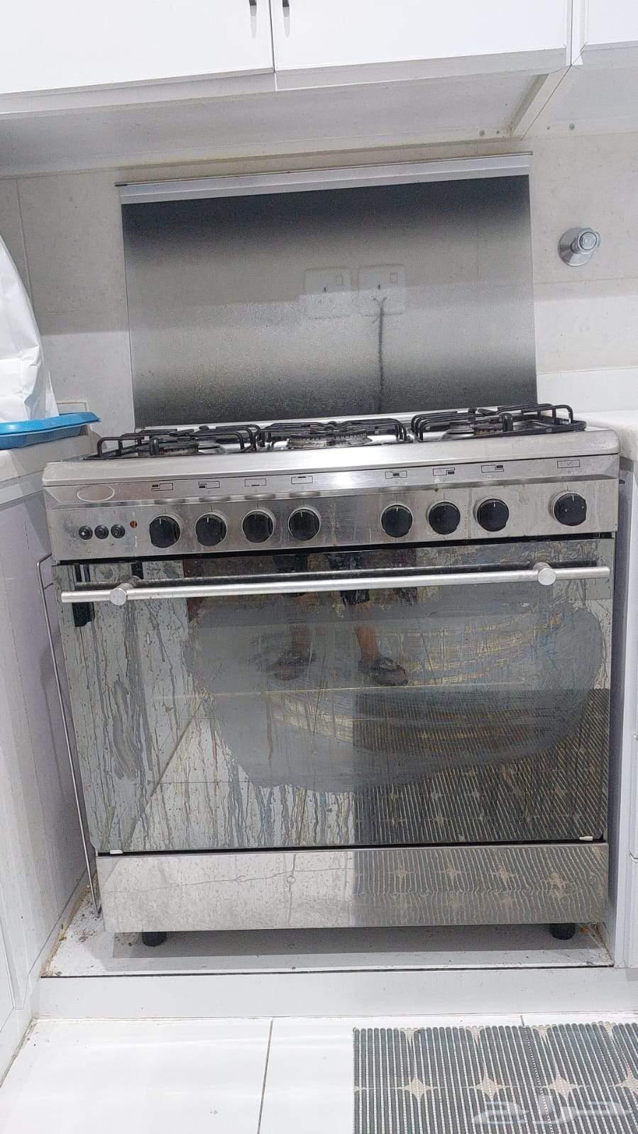 بوتاجاز 5 شعله جليم جاز و غرفة نوم و طاوله و اربع كراسي64405956868611111