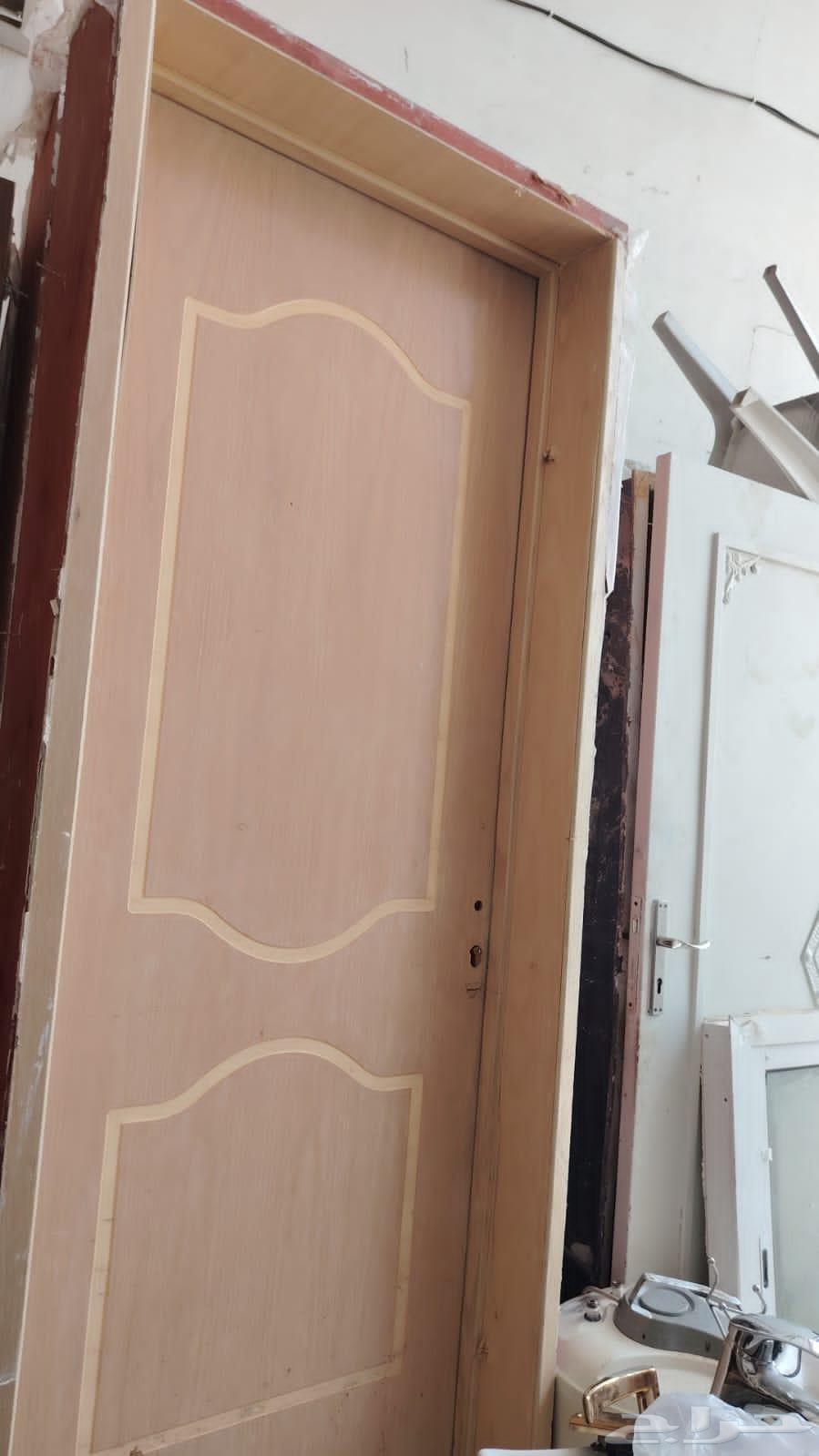 أبواب خشب مستعمله للبيع مع التوصل والتركيب64405014267522114