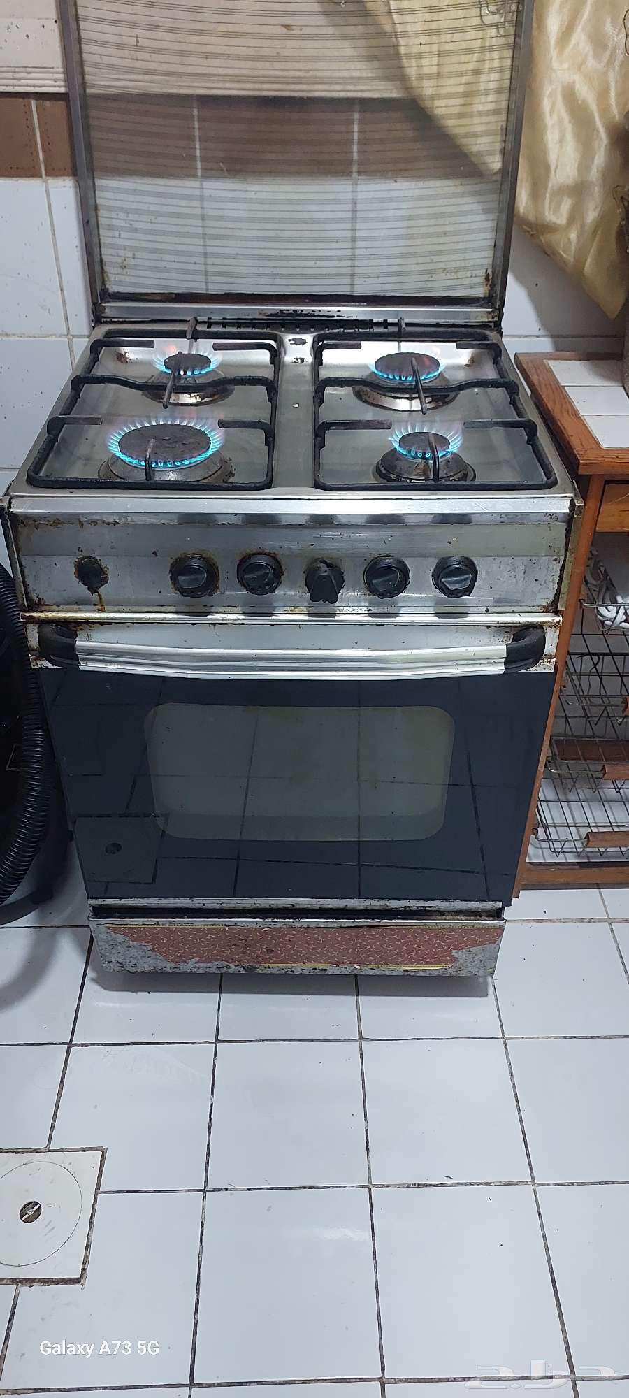 Gas stove with 4 burners for sale, working efficiently64405430763650110