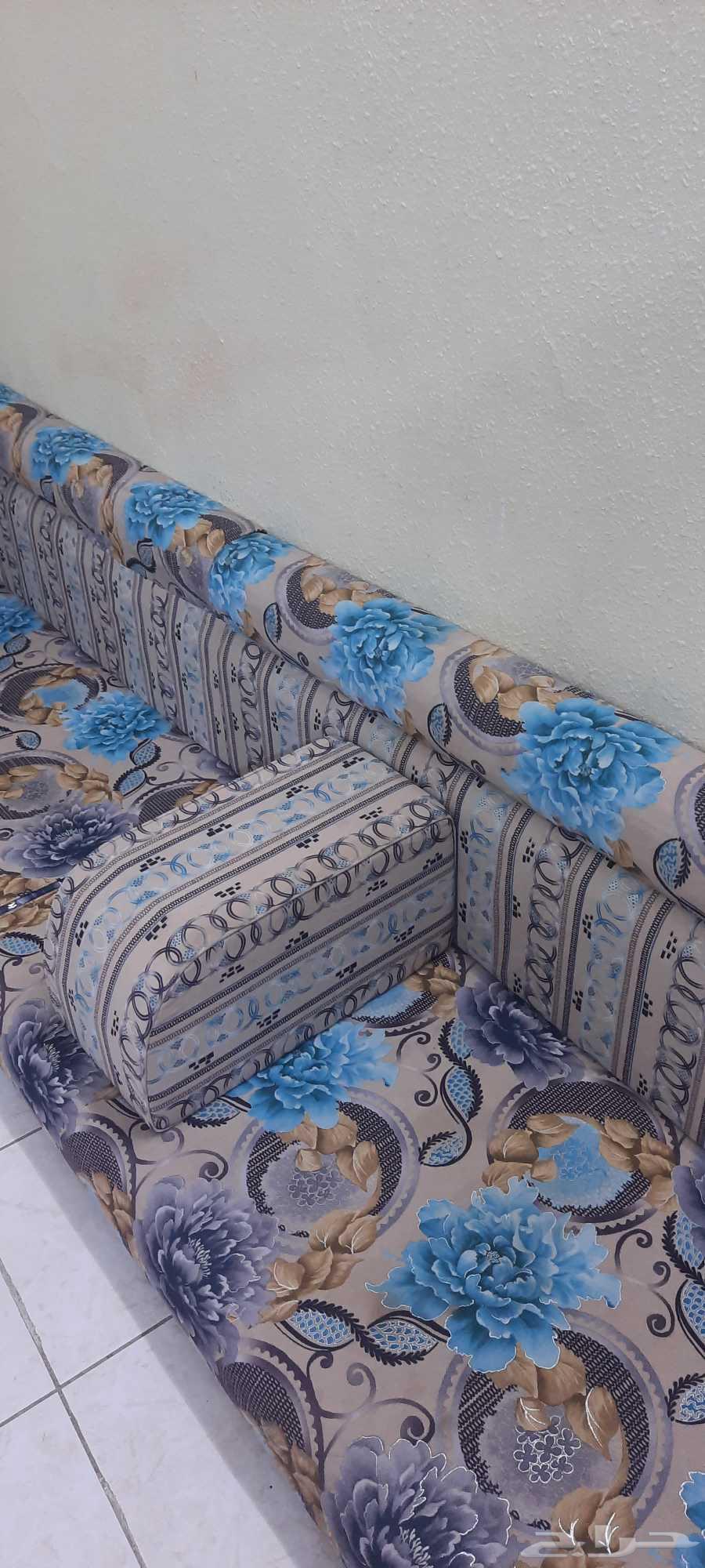 Clean used floor carpet64411888646529110