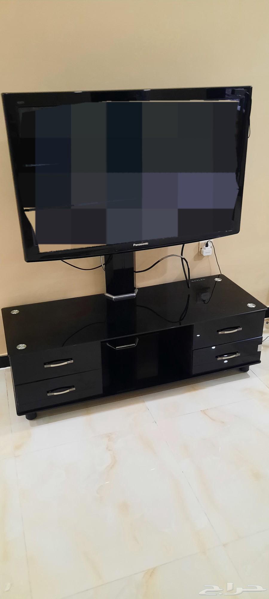 Table with TV64407447121411111