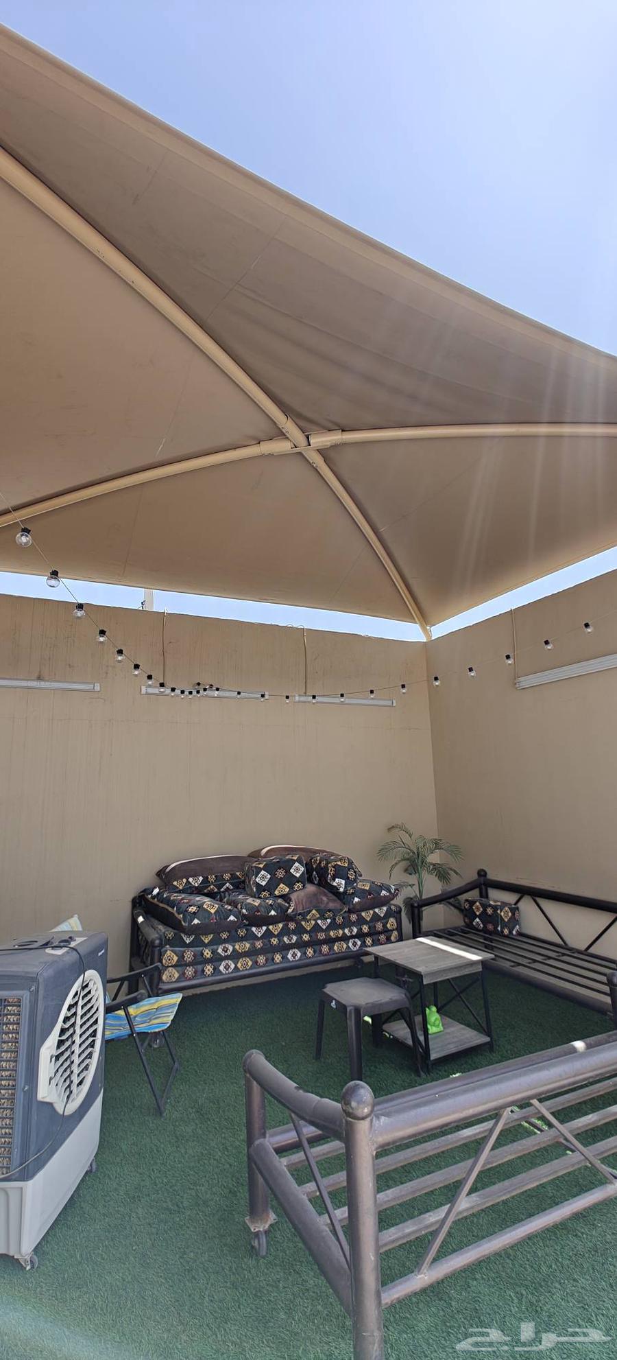 جلسة خارجية مع مظلة فابرك قماش ممتاز64410102059777111