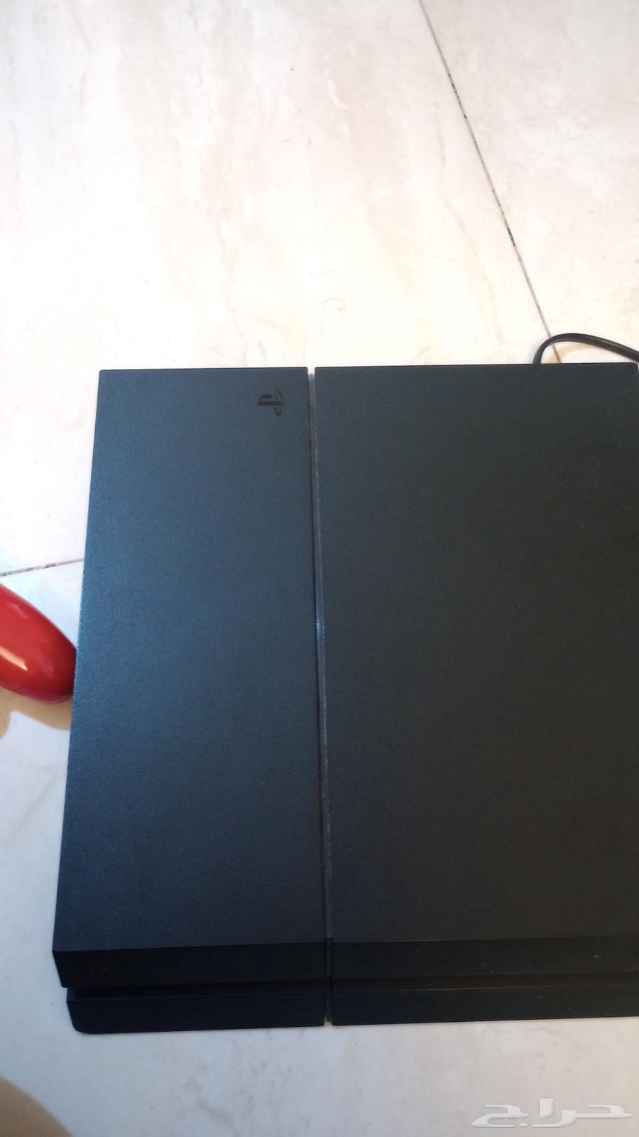 سوني 4 للبيع 650  مع اليدين64410812512003111