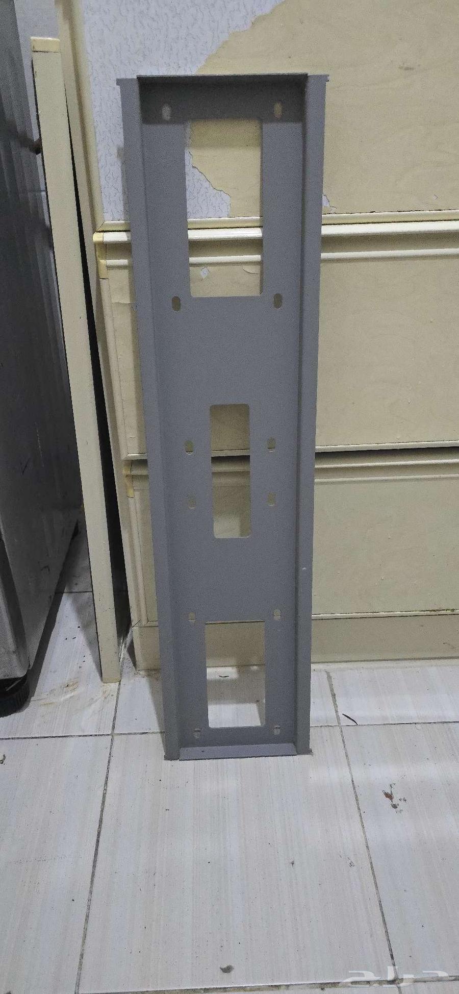 Sofa 100 SAR, mirrors 50 SAR, new TV stand 30 SAR64409685217155110