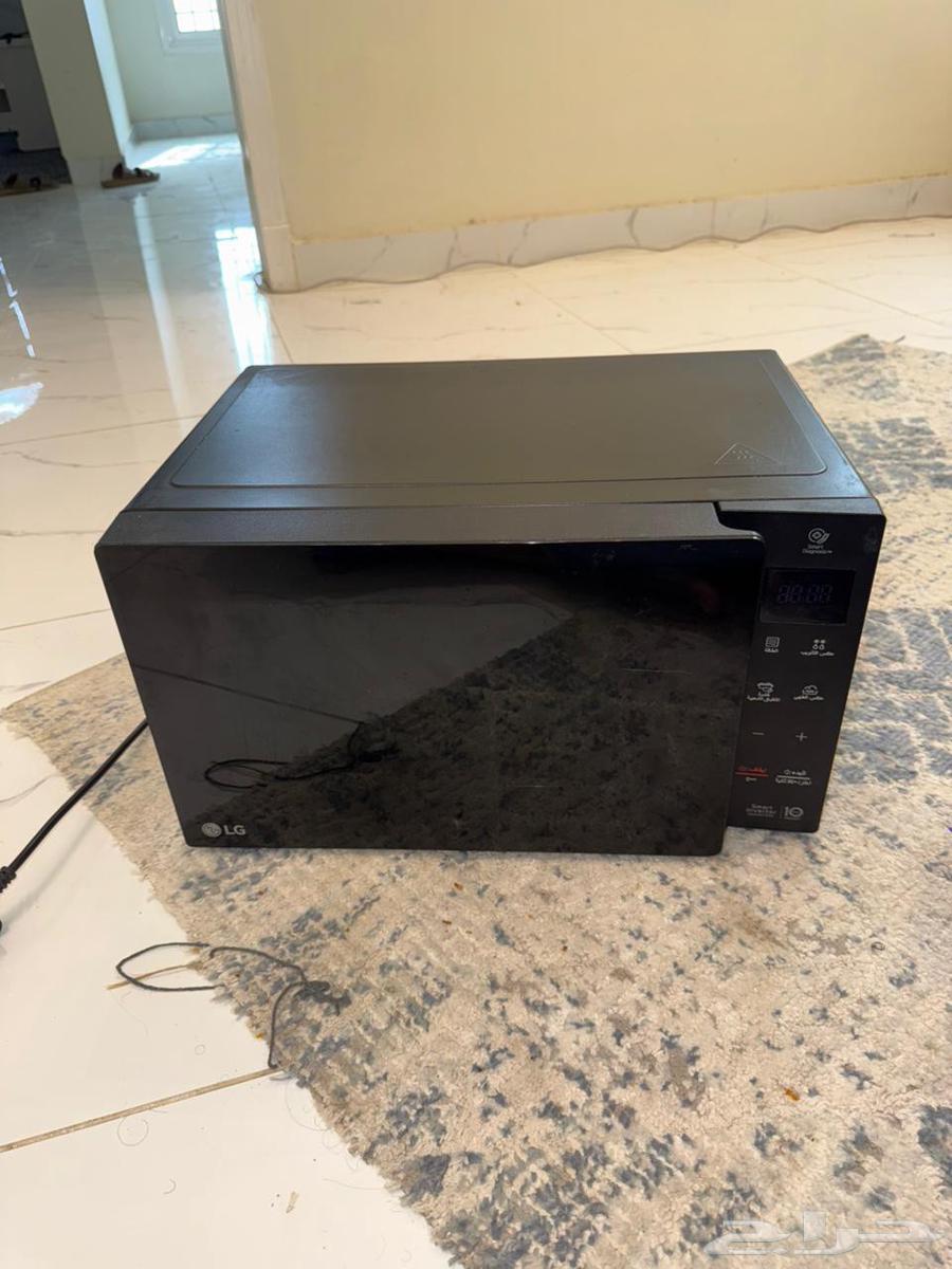 ميكرويف LG بحاله جديده السعر 45064406472078722110