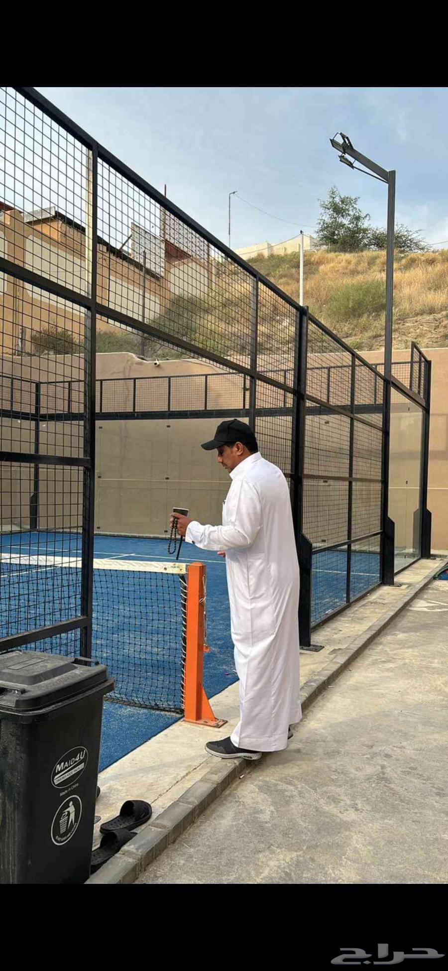 ملعب بادل كامل بدون فرش الارضية بسعر مناسب ويعتبر صيدةال64547332624642110