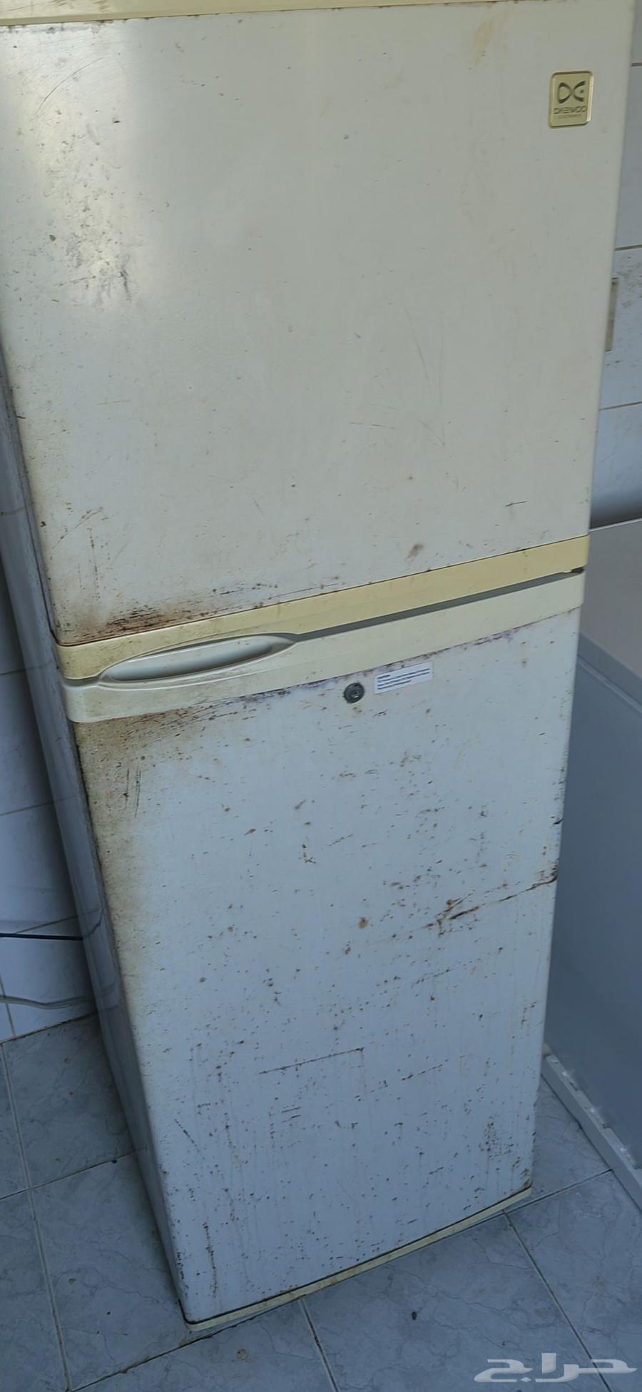 ثلاجه وفرن بحالة ممتازة ماشاء الله64545757731458110