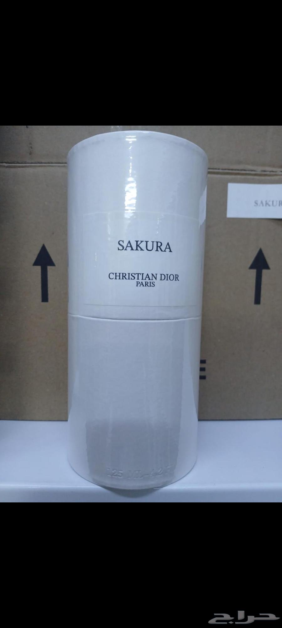 World-famous perfumes with the same original bottle and scent64544706154883113