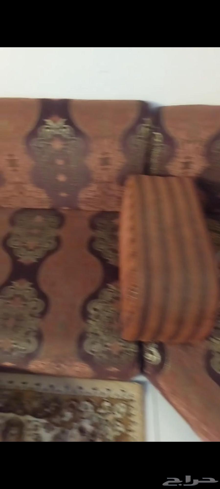 مجلس ارضيه كامل ونظيف 350 ريال شبة جديد64544368312193110