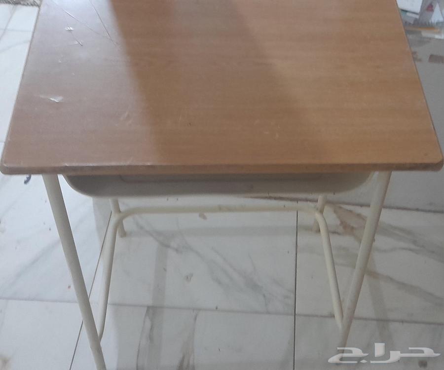 طاوله مكتبيه مستعمله 50 ريال64553257327873113