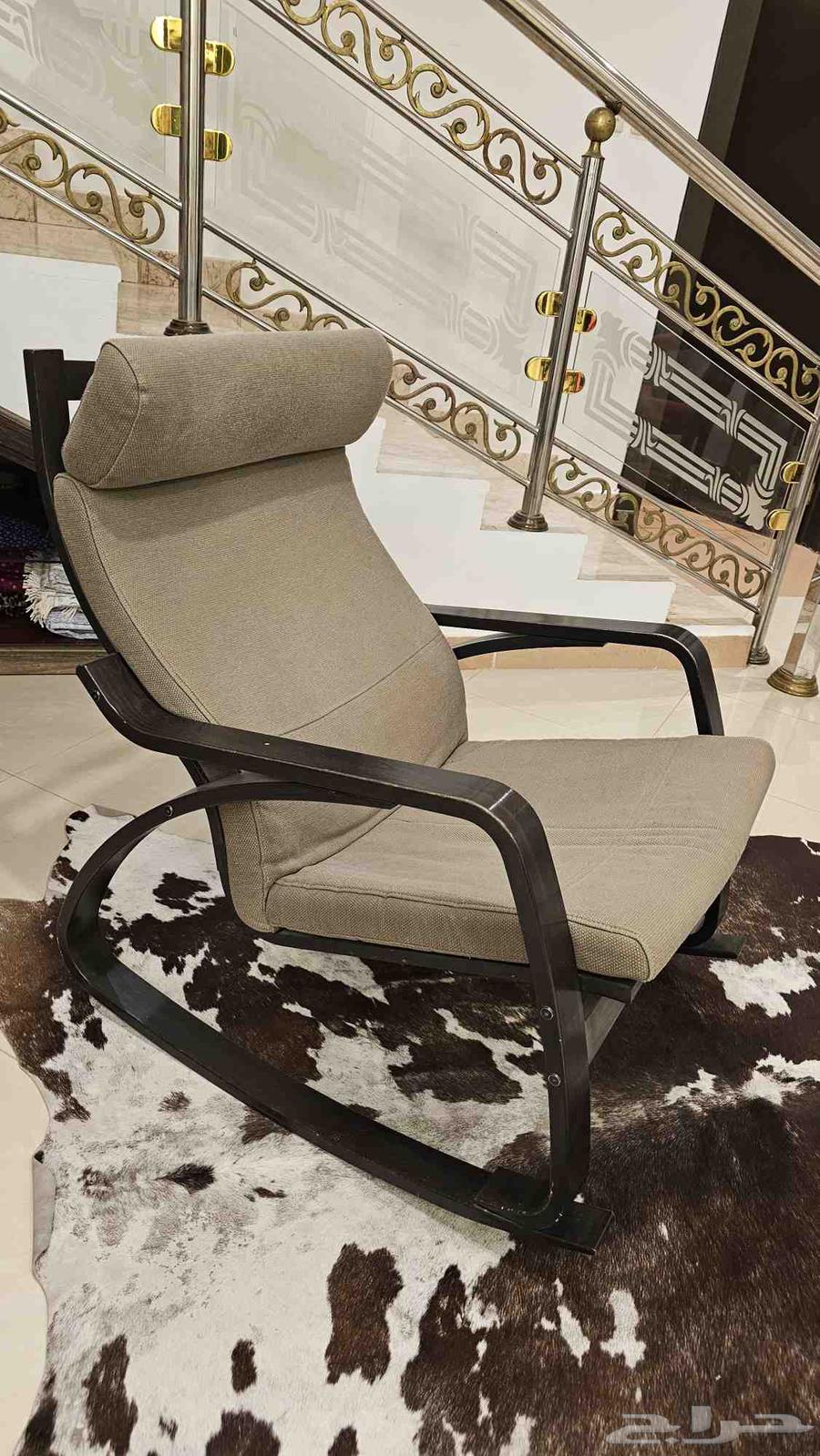 اثاث مستعمل كرسي هزاز ايكيا مع مسند قدم64550859743491111