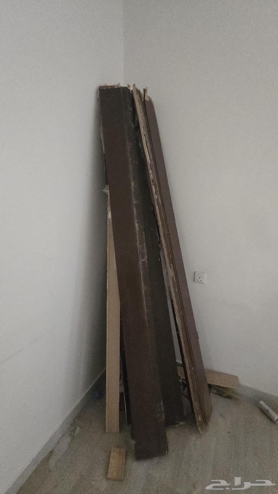 ابواب خشب معا الحلوق بحاله جيده 6 ابواب بيع مستعجل64548702930817113