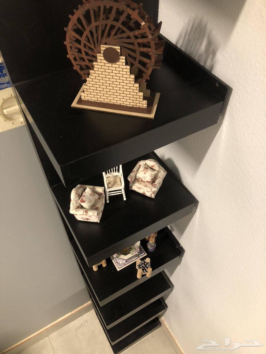 For sale: office desk and shelves in very good condition, no defects, each piece 10064550146039809113