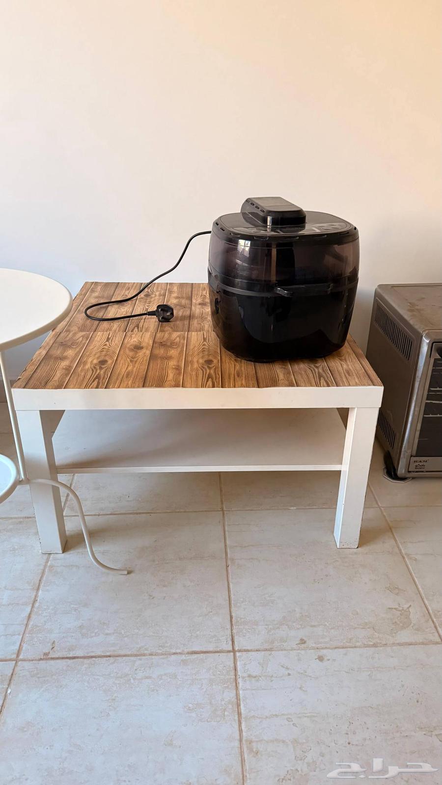 Reading sofa, air fryer, electric oven, and two iron round tables64547207826178113