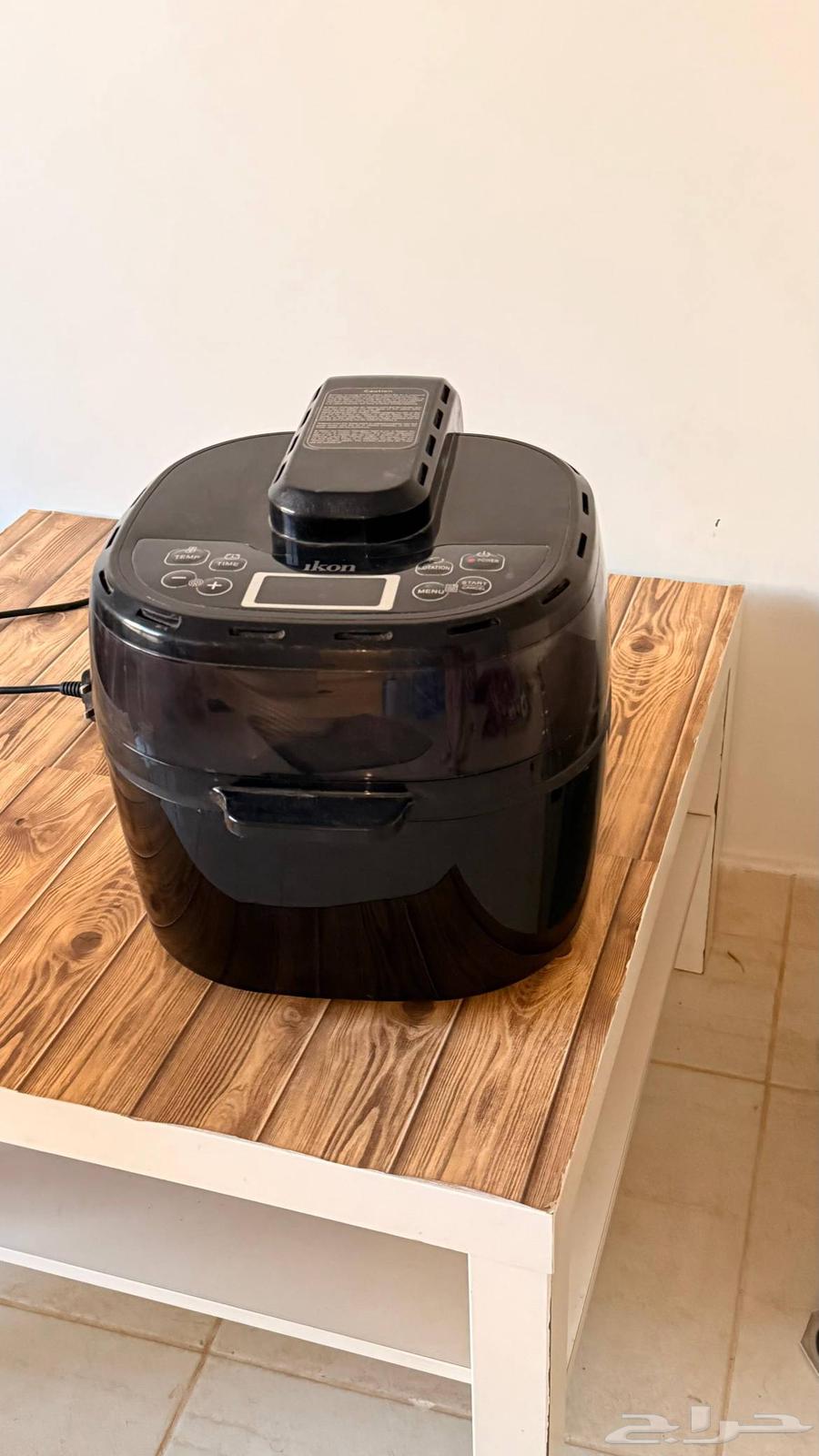 Reading sofa, air fryer, electric oven, and two iron round tables64547207826178111