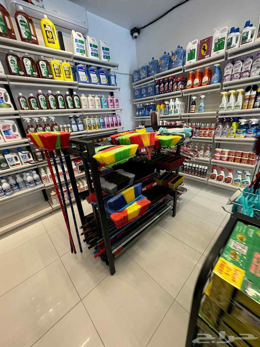 ارفف محلات للبيع بحاله ممتازه تم شراءها من شركة بدائع لبنان64545062197634111