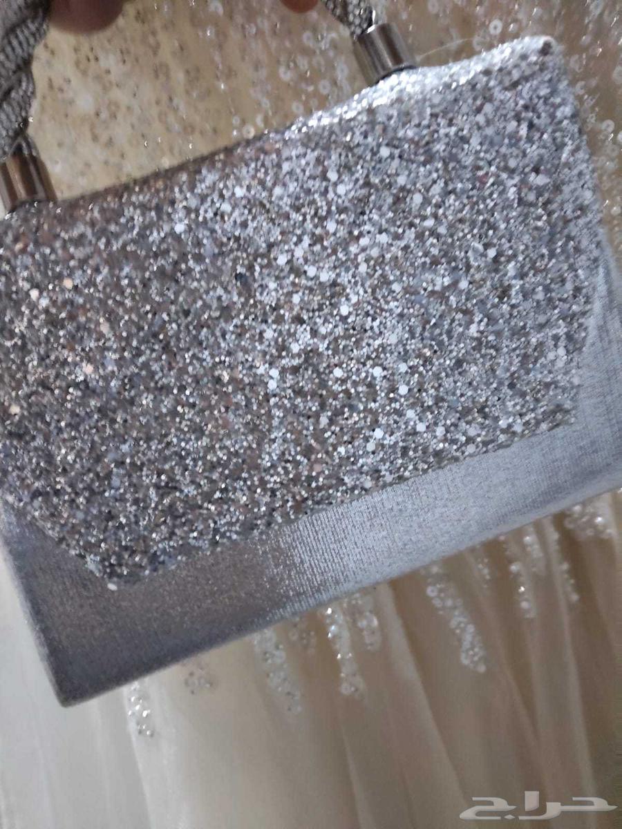 فستان جديد لبسته مره وحده مع حزمه وشنطه جديد ابيع في 40064545160757506111