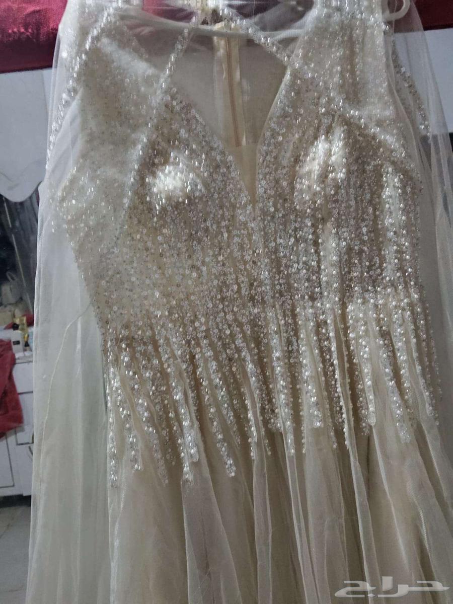 فستان جديد لبسته مره وحده مع حزمه وشنطه جديد ابيع في 40064545160757506112