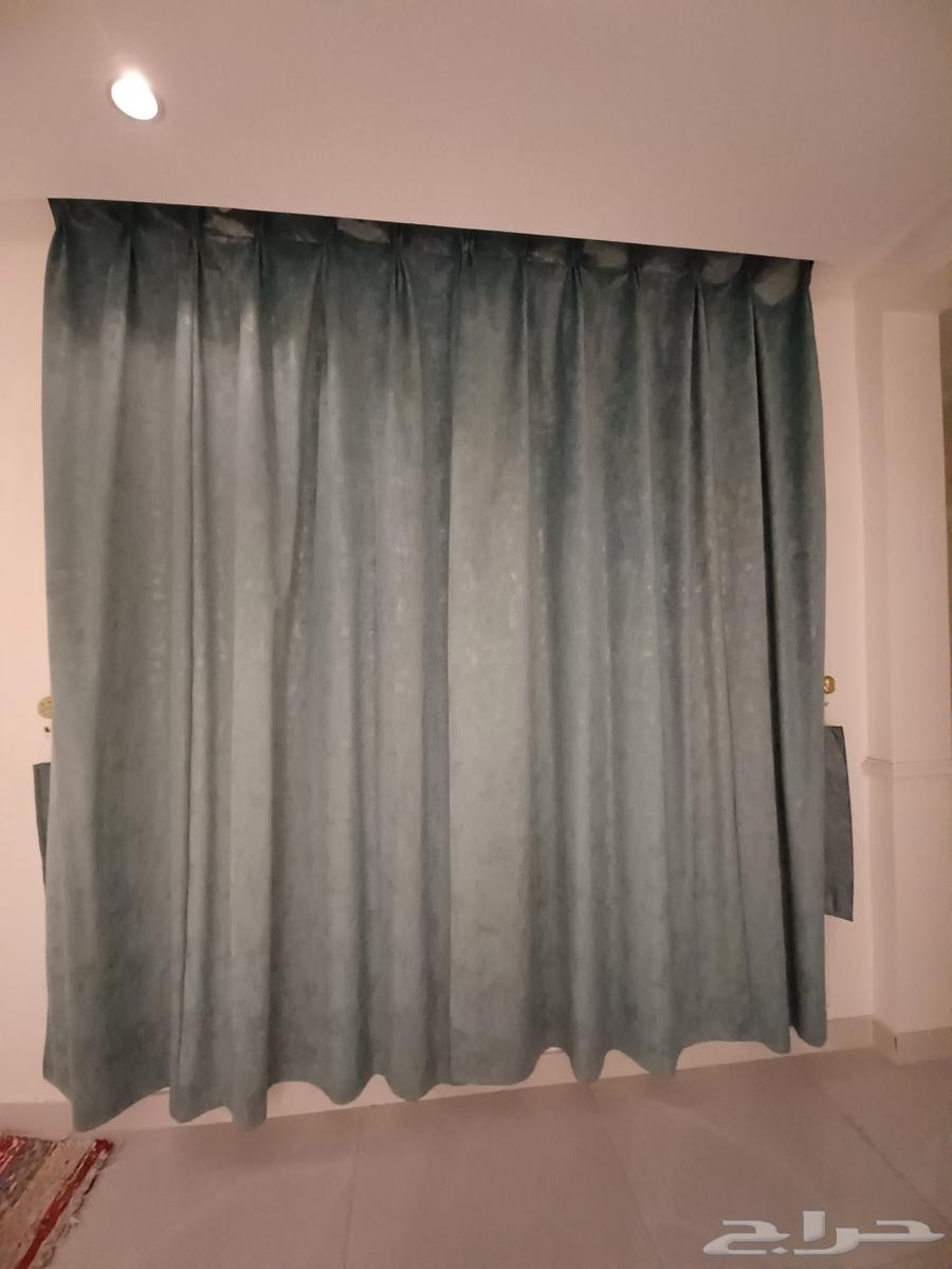 We have a very clean window curtain for sale, contact us64546054303361110