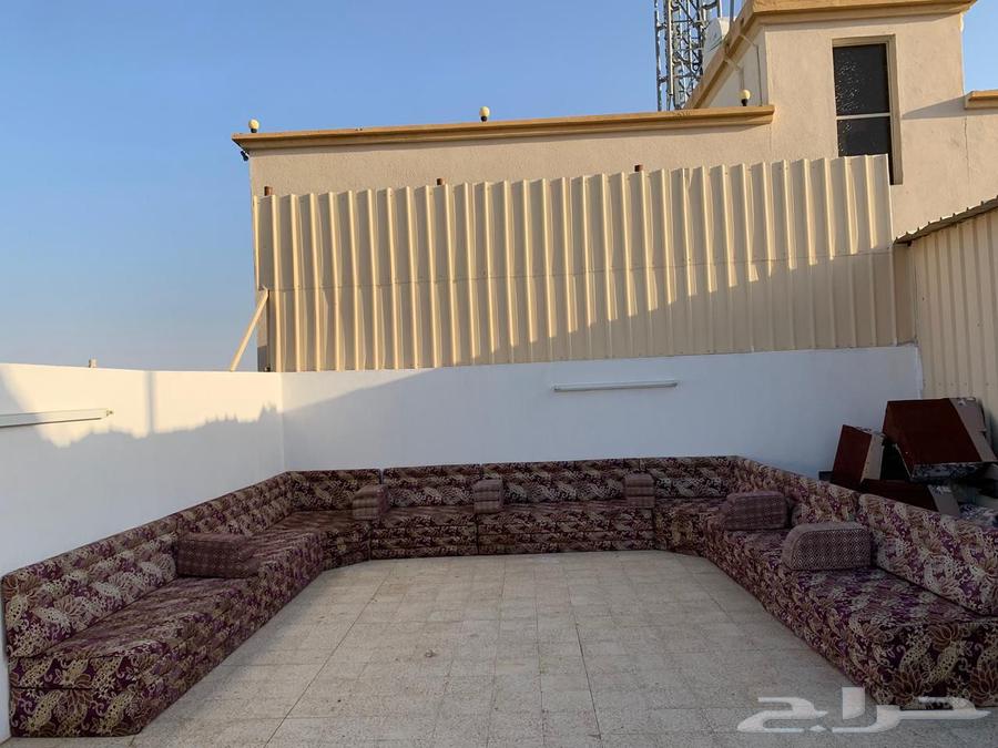 كنب للبيع الضغط 80 مفصول عن بعض الظهر والارضية ارتفاعه 6064553271622274112