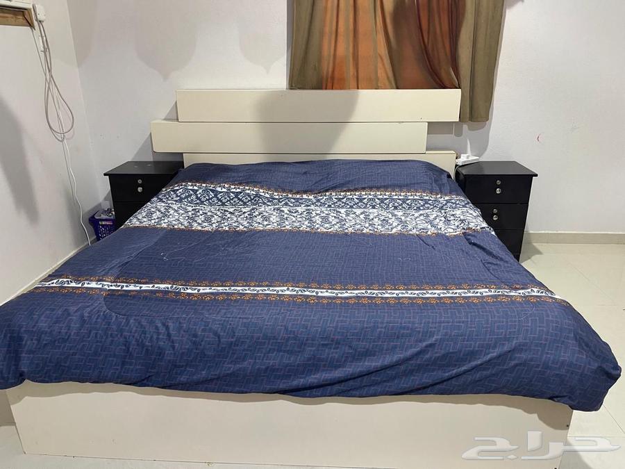 Double bed without mattress..rarely used.. for sale in Al Awali64551161531265110