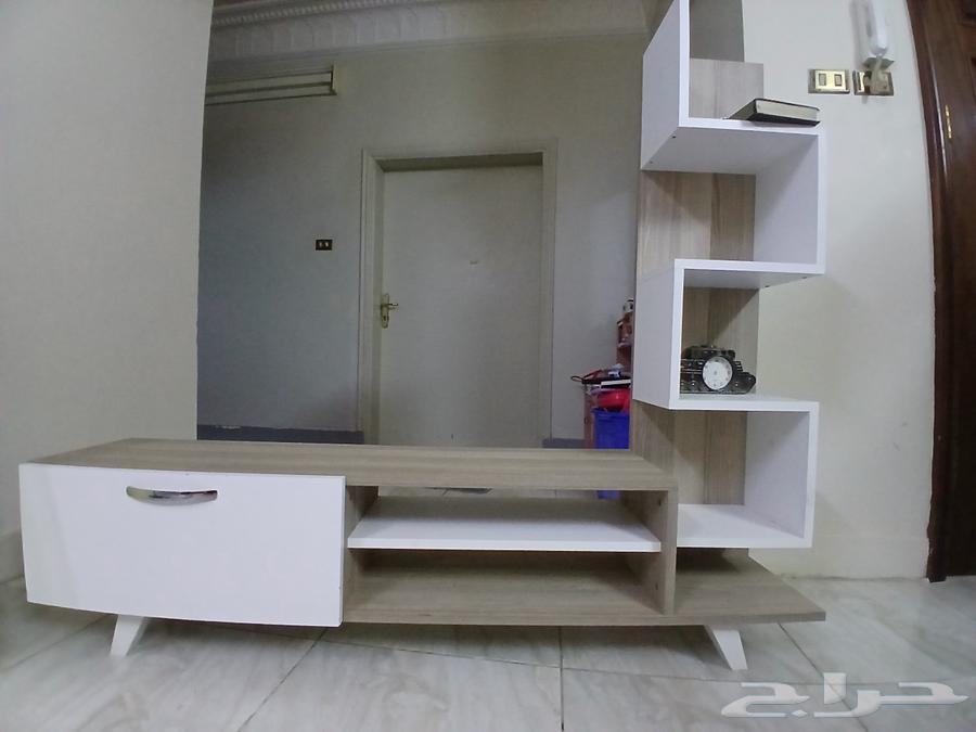 طاولة تليفزيون شبة جديدة من ايكيا64552831217026110