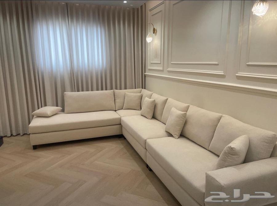 Sofa upholstery, springing, and curtain roller detailing64247241339265112