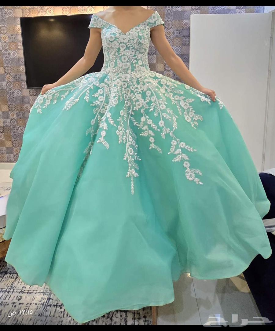 فستان ملكه مع الجابون لم يلبس مقاس سمول. او اكس سمول64551348489345110