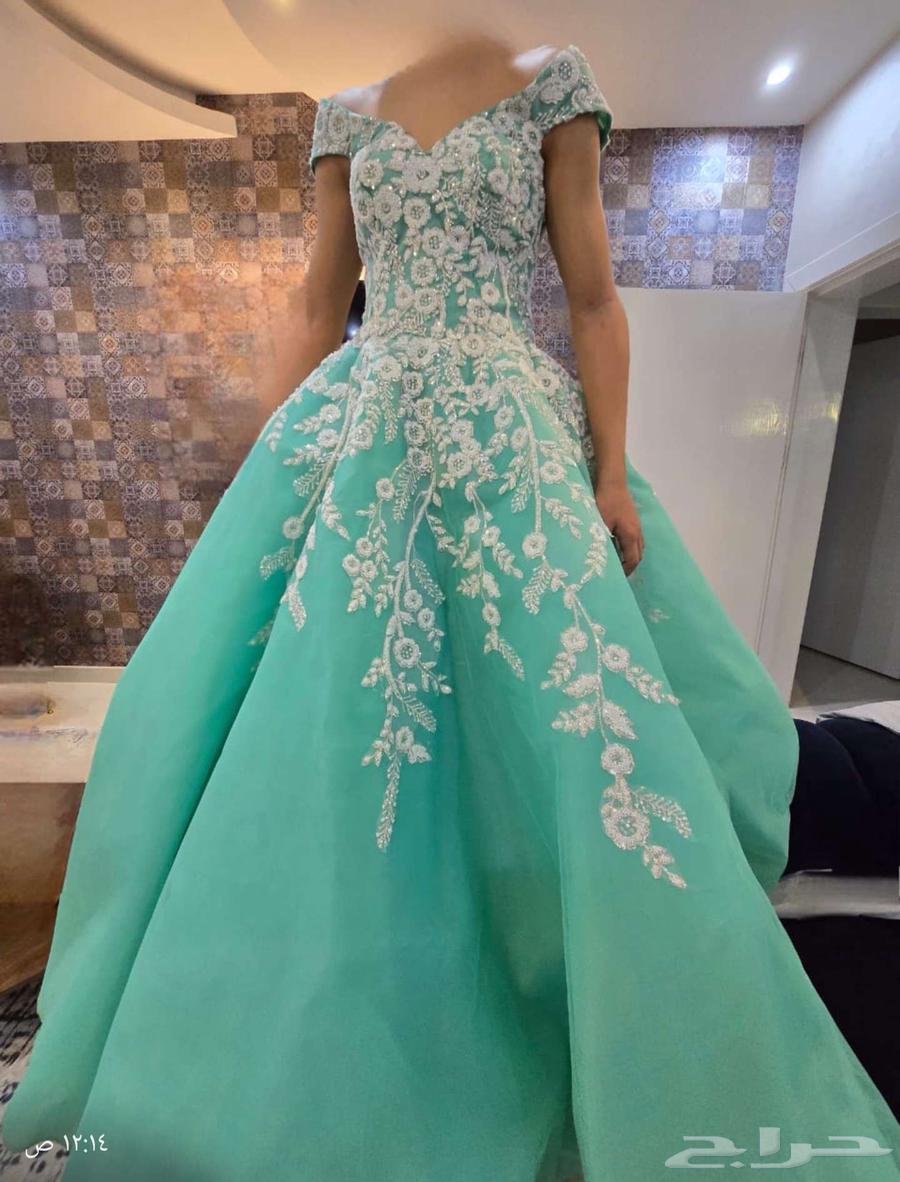 فستان ملكه مع الجابون لم يلبس مقاس سمول. او اكس سمول64551348489345113