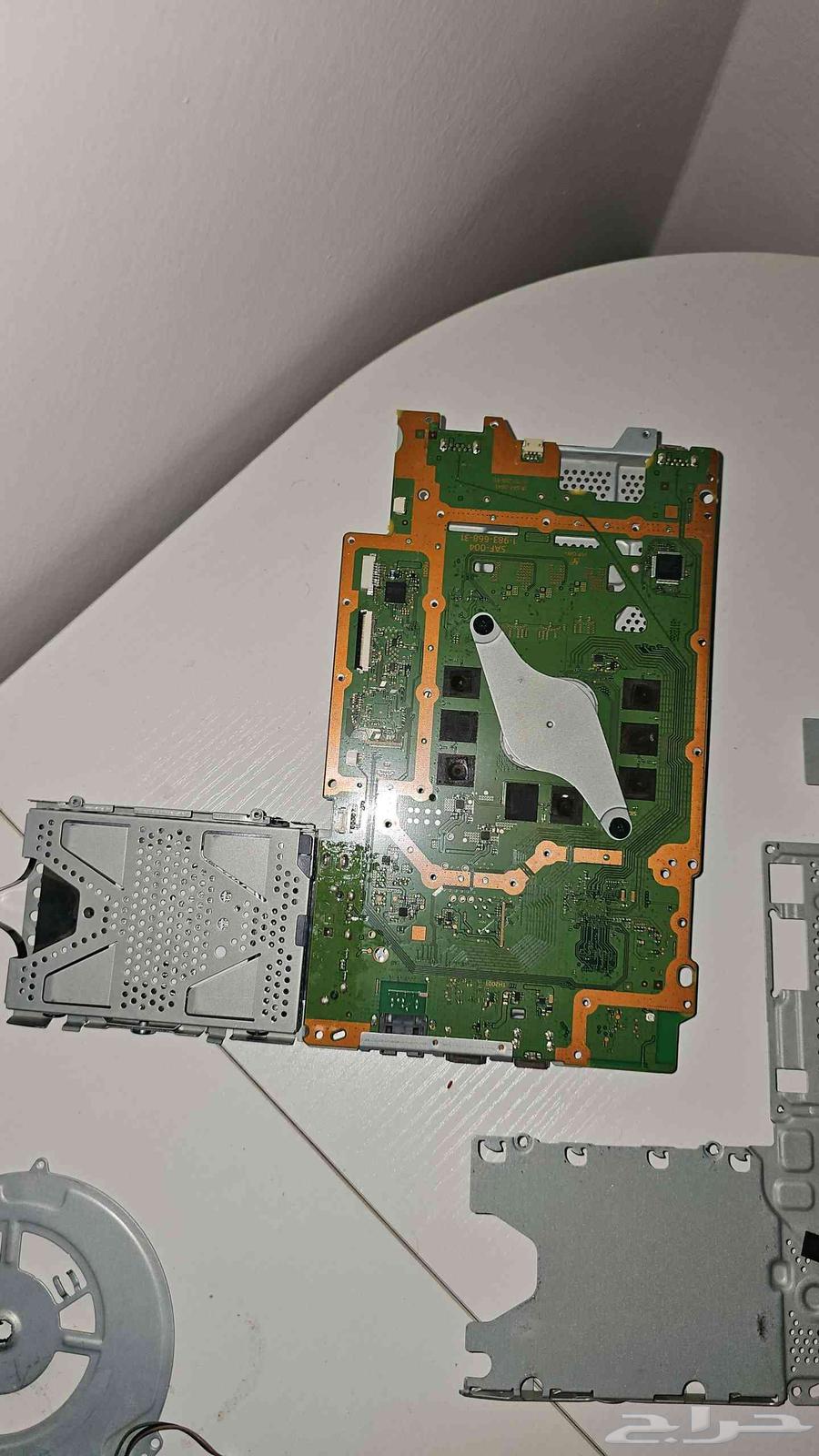 PlayStation 4 motherboard مع هاردسك وكلها كامله متكامله64544114863490111