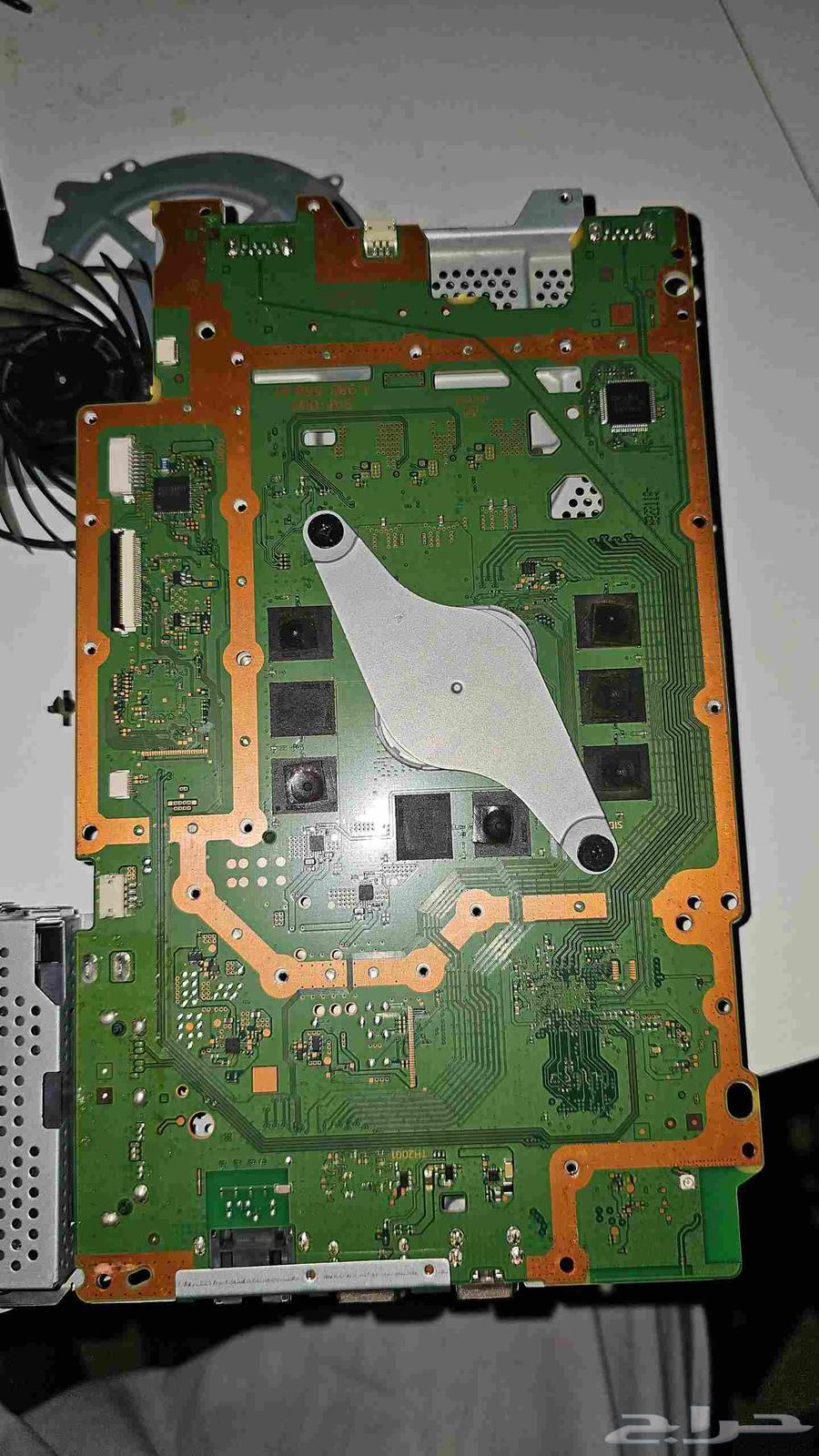 PlayStation 4 motherboard مع هاردسك وكلها كامله متكامله64544114863490110