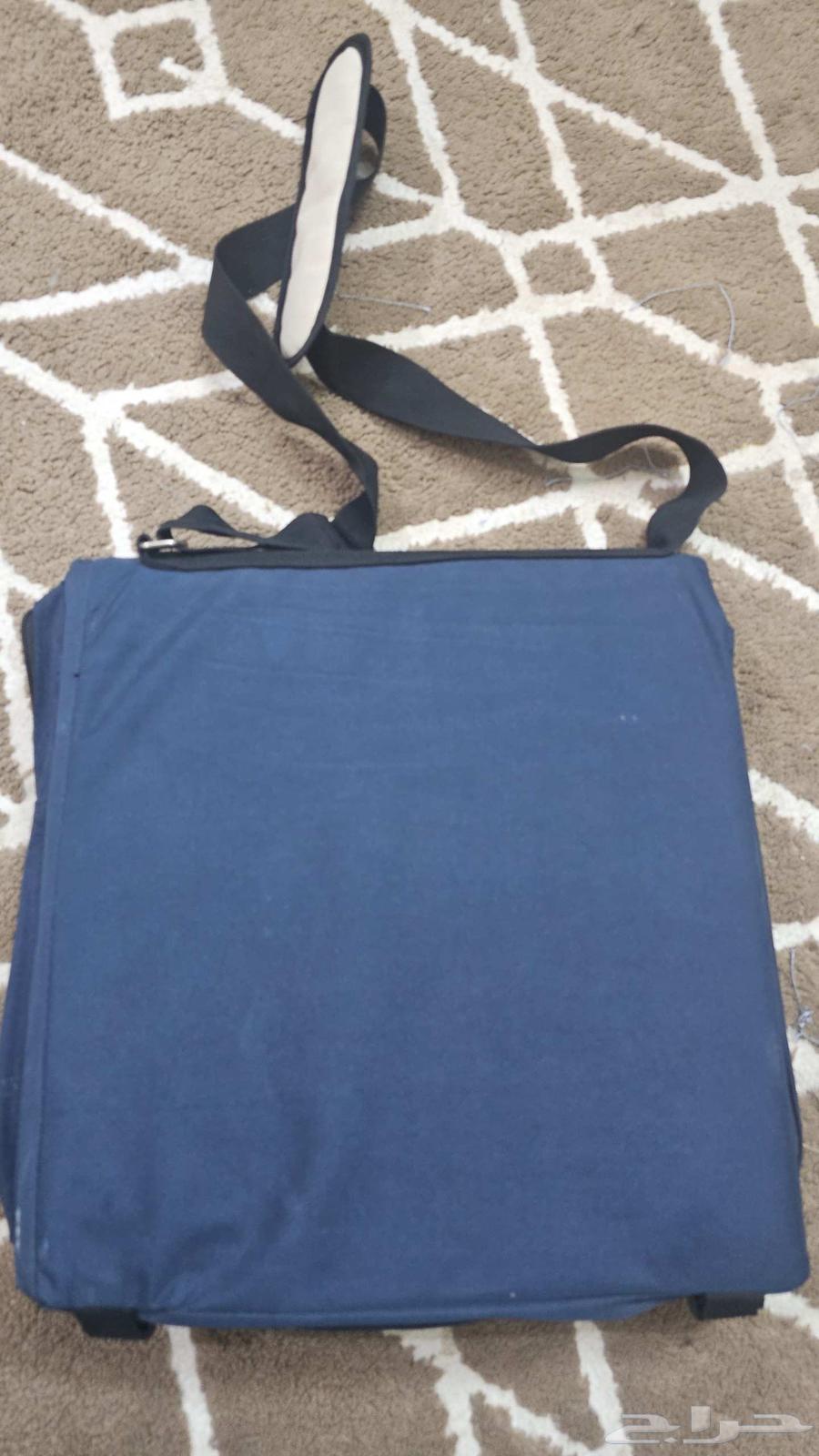 حقيبة تتحول إلى سرير طفل متنقل باقي جديده64547749572737111