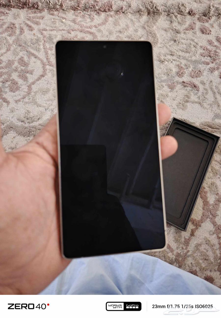 جوال جديدة بس فق كرتون مع فاتورة مكتب جرير لس ما شغل64547374028034113