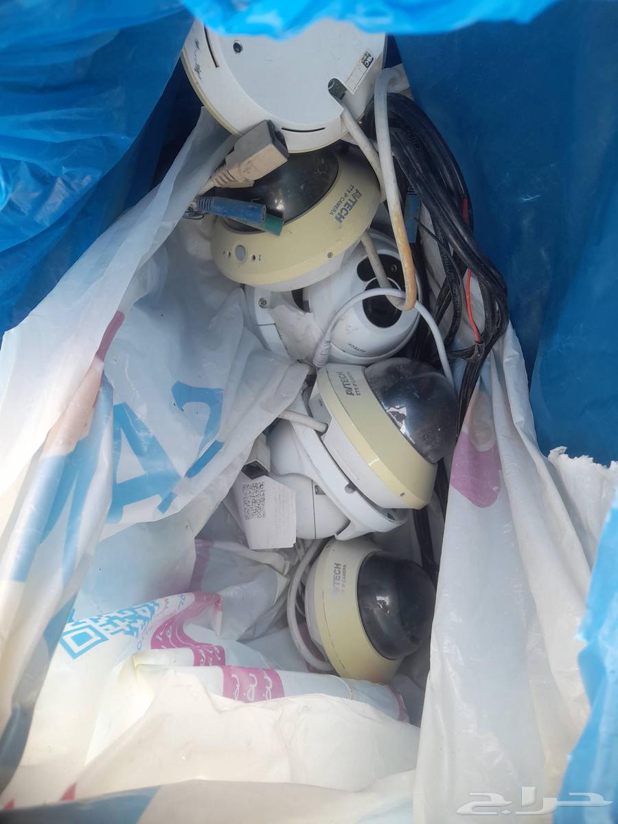 Surveillance system with 3 receivers and 11 semi-new cameras64547068747267112