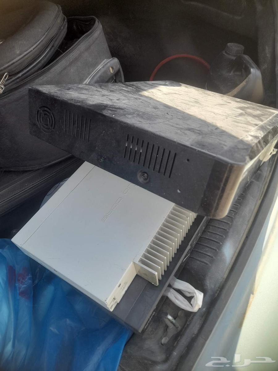 Surveillance system with 3 receivers and 11 semi-new cameras64547068747267111